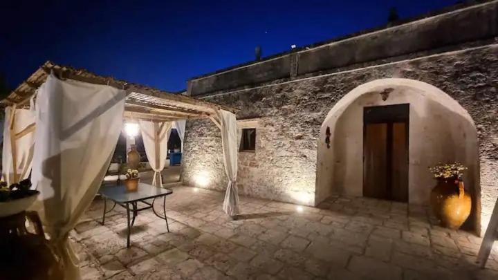 Valle D'Itria Trulli E Alcova Mikael Чистернино Экстерьер фото
