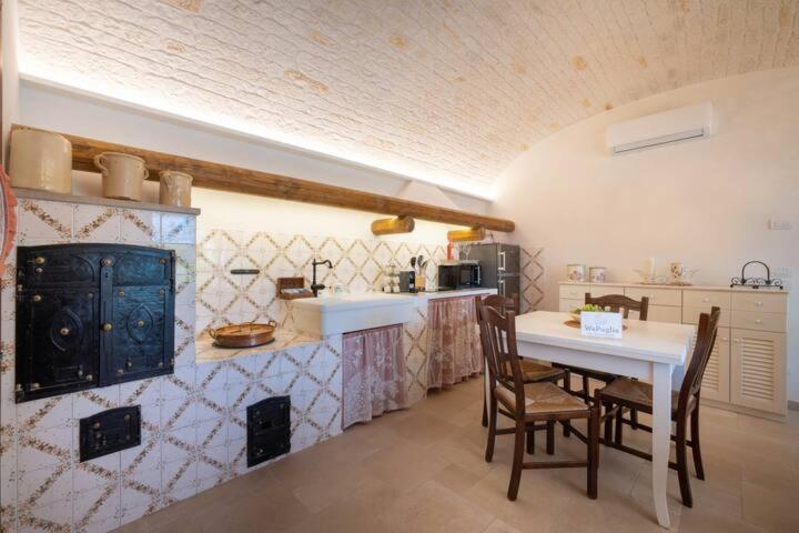 Valle D'Itria Trulli E Alcova Mikael Чистернино Экстерьер фото