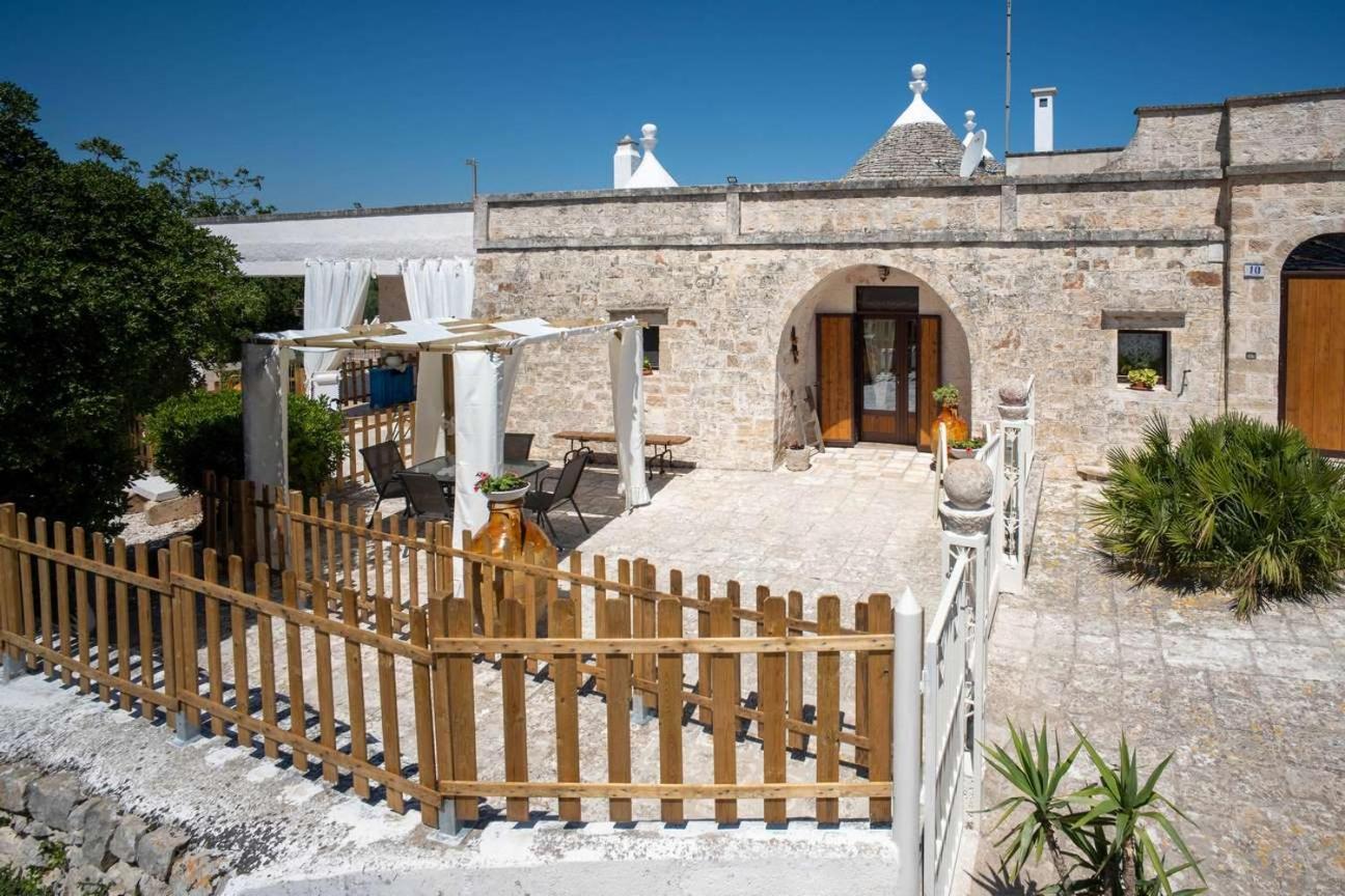 Valle D'Itria Trulli E Alcova Mikael Чистернино Экстерьер фото