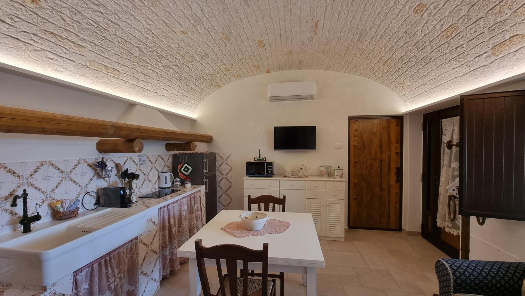 Valle D'Itria Trulli E Alcova Mikael Чистернино Экстерьер фото